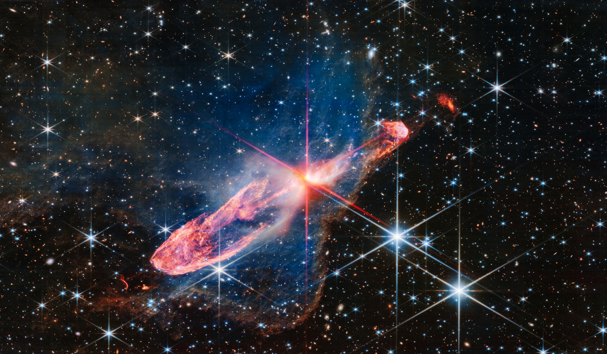 James Webb Space Telescope stuns with glowing portrait of ...