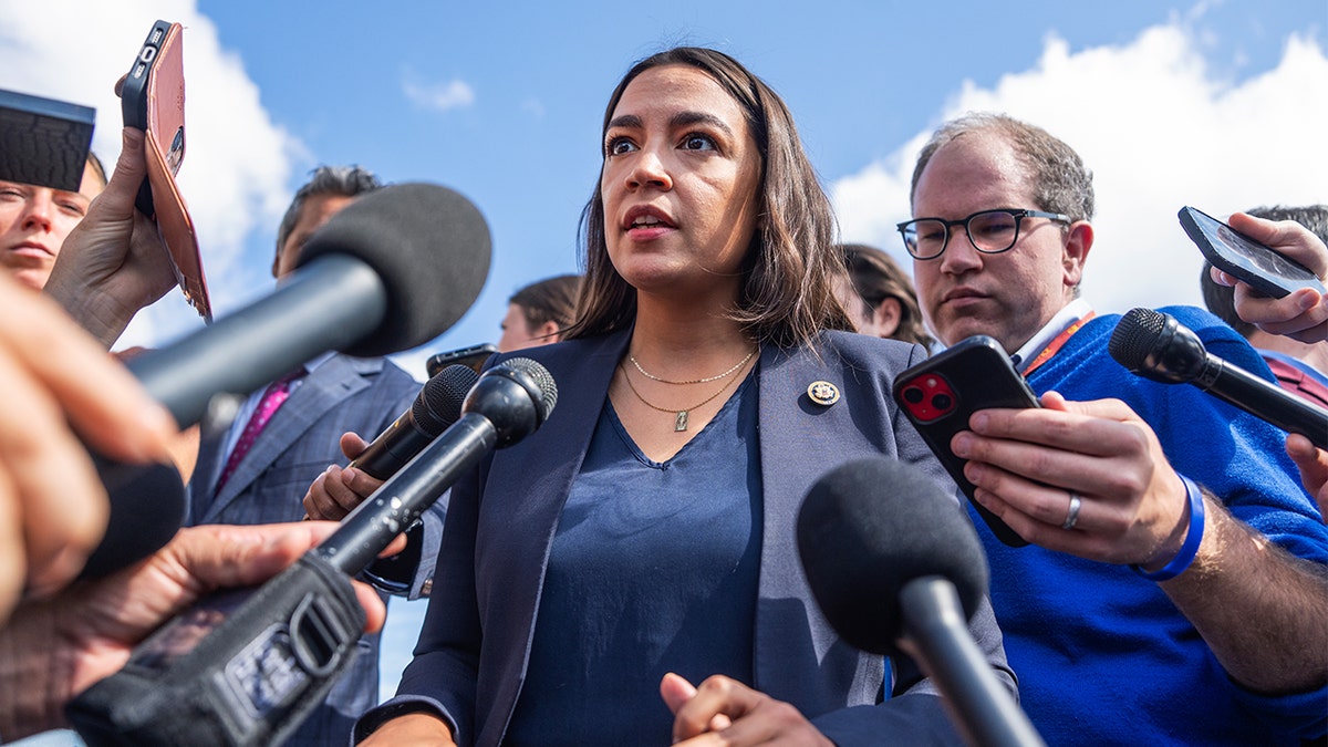 AOC, progressives turn on Schumer amid ‘unprecedented moment’ for Dems