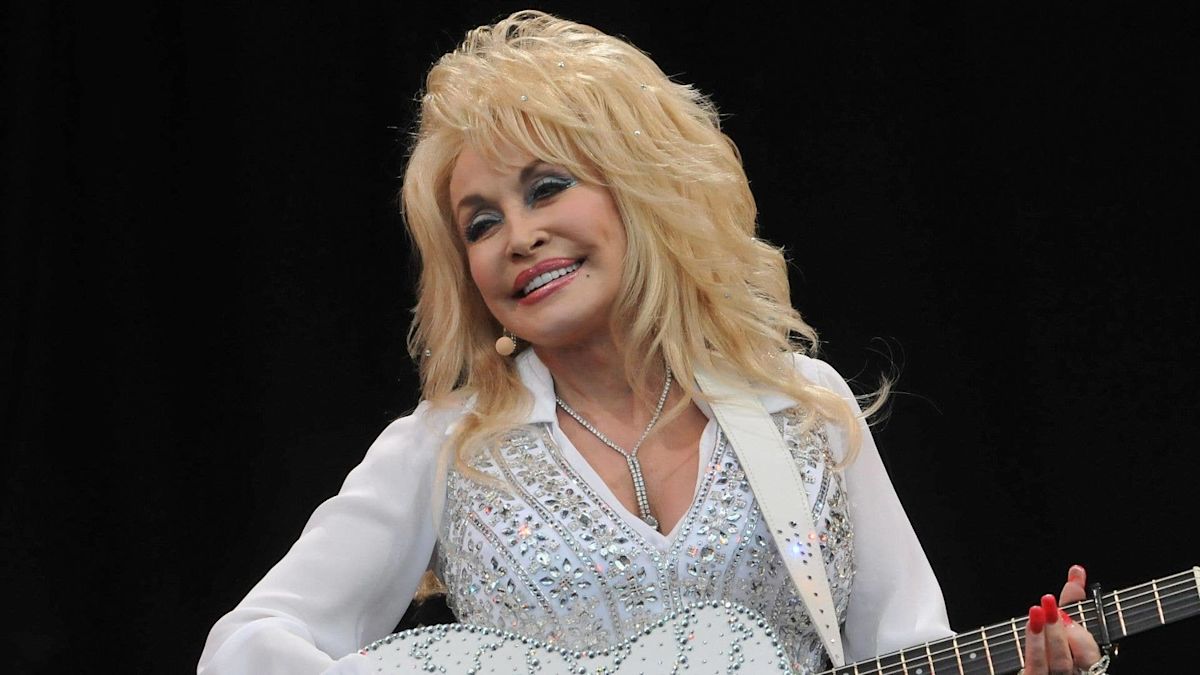 Dolly Parton Laid to Rest in Nashville Next to Her Husband ...