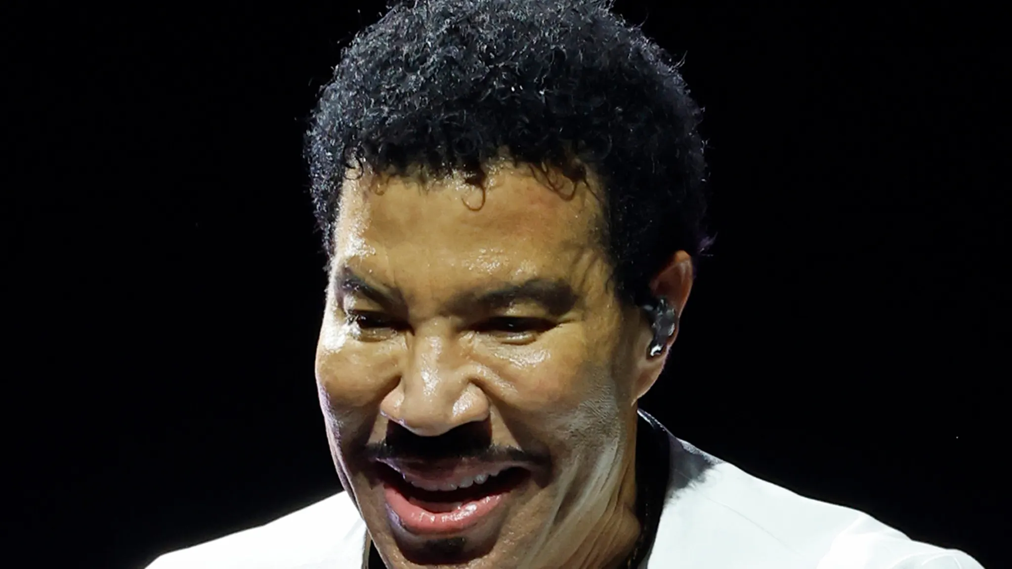 Lionel Richie Speaks Out Following Health Scare That Left Him Hospitalized