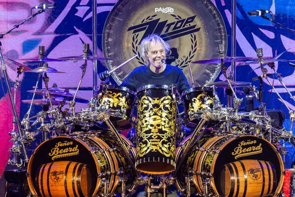 ZZ Top Drummer Frank Beard Dies at 77 - The New York Times