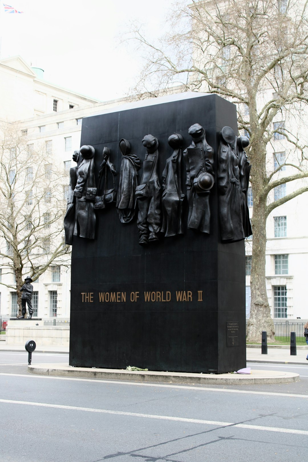 The women of world war ii monument